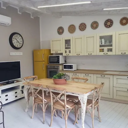 Mansardato Anda&torra *